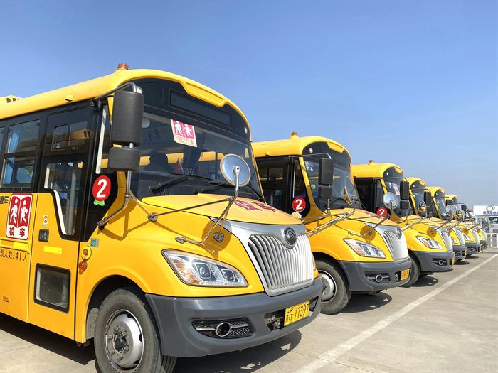 灌云欣达校车：站好本学期最后一班岗1.JPG